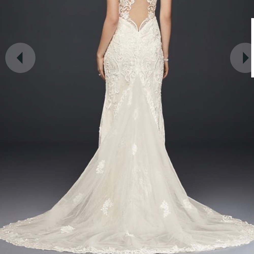 GALINA SIGNATURE

plunging illusion bodice lace wedding dress

STYLE# SWG772